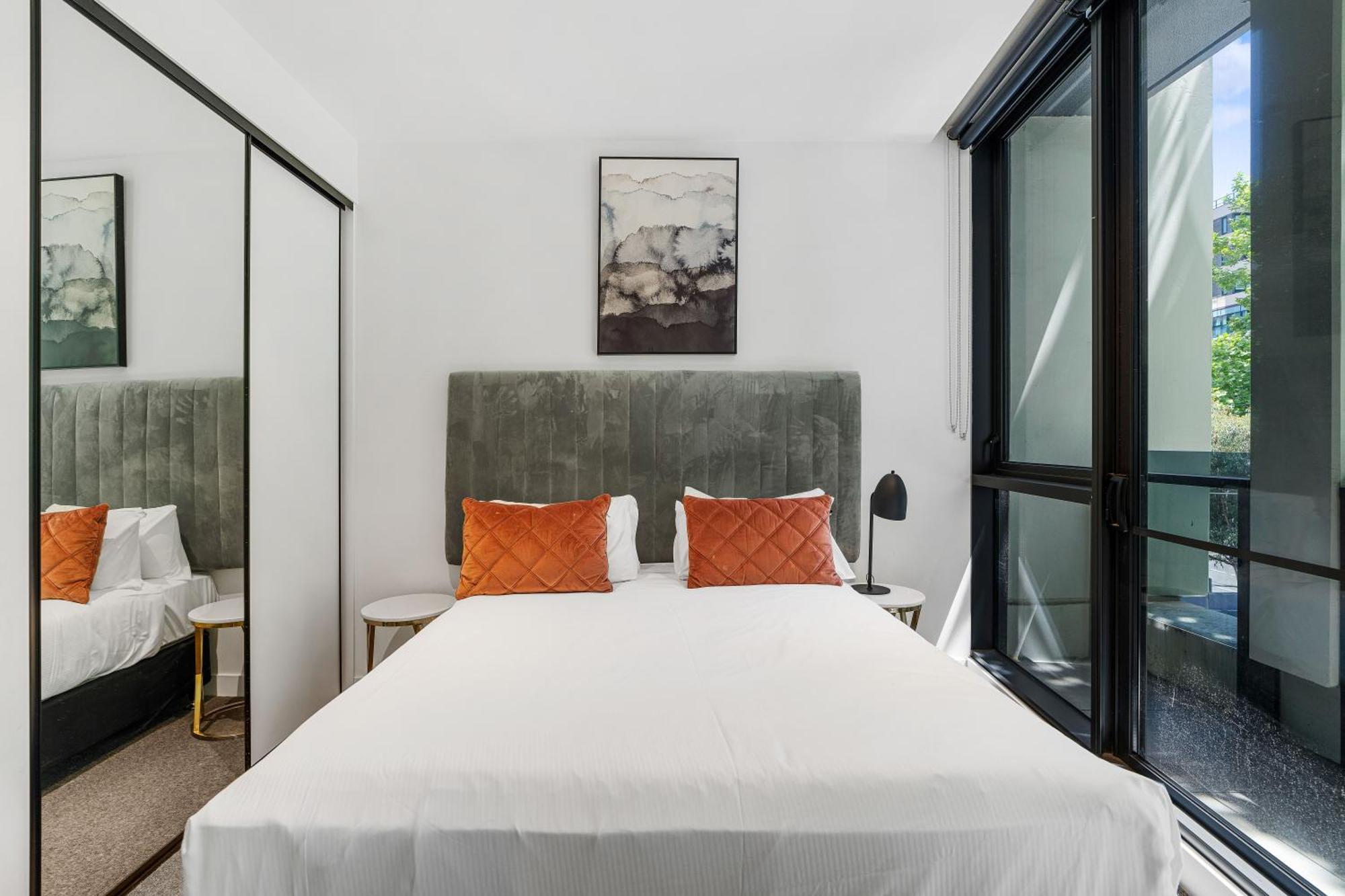The Eminence Apartments By Cllix Melbourne Dış mekan fotoğraf