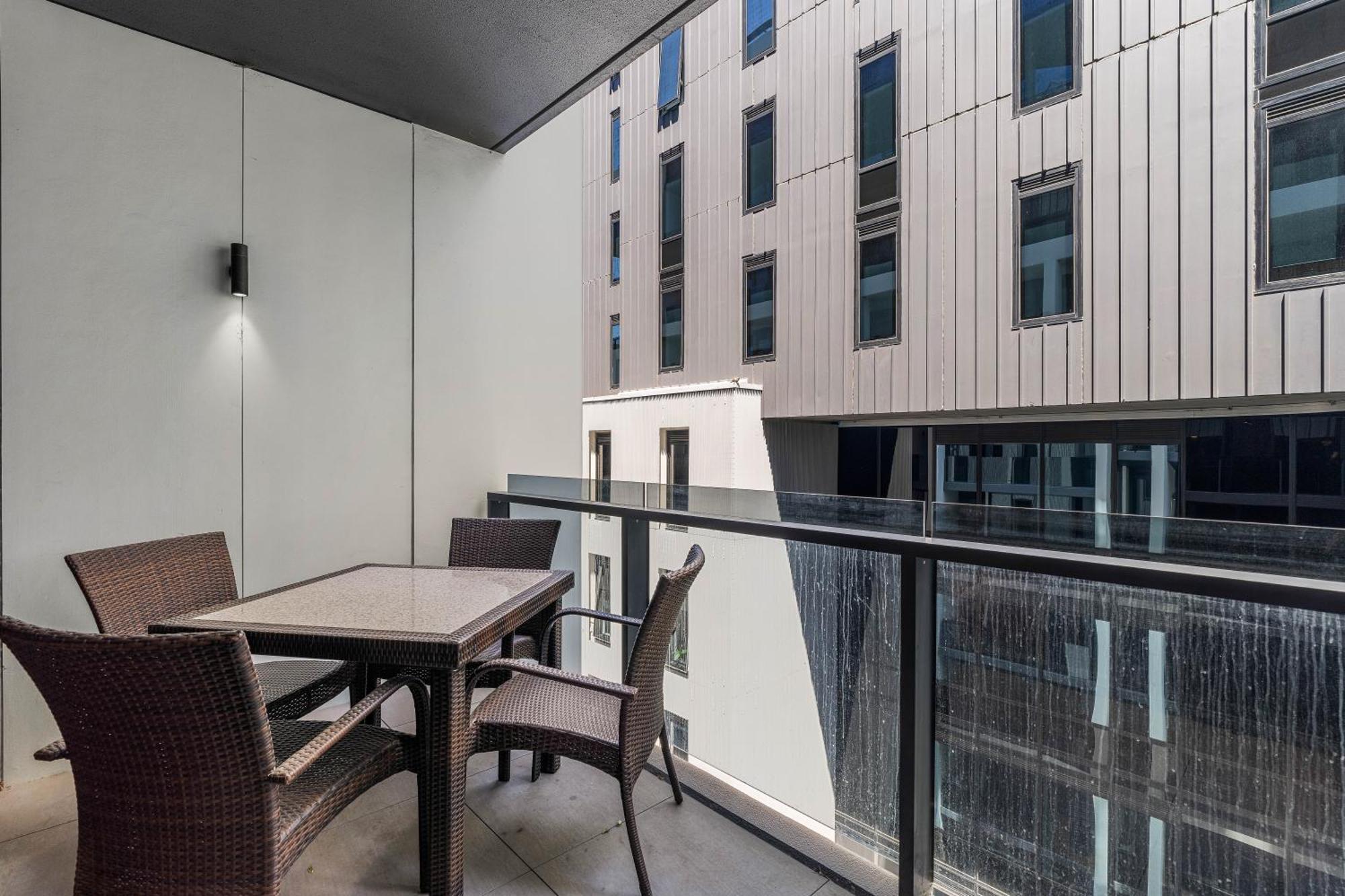 The Eminence Apartments By Cllix Melbourne Dış mekan fotoğraf