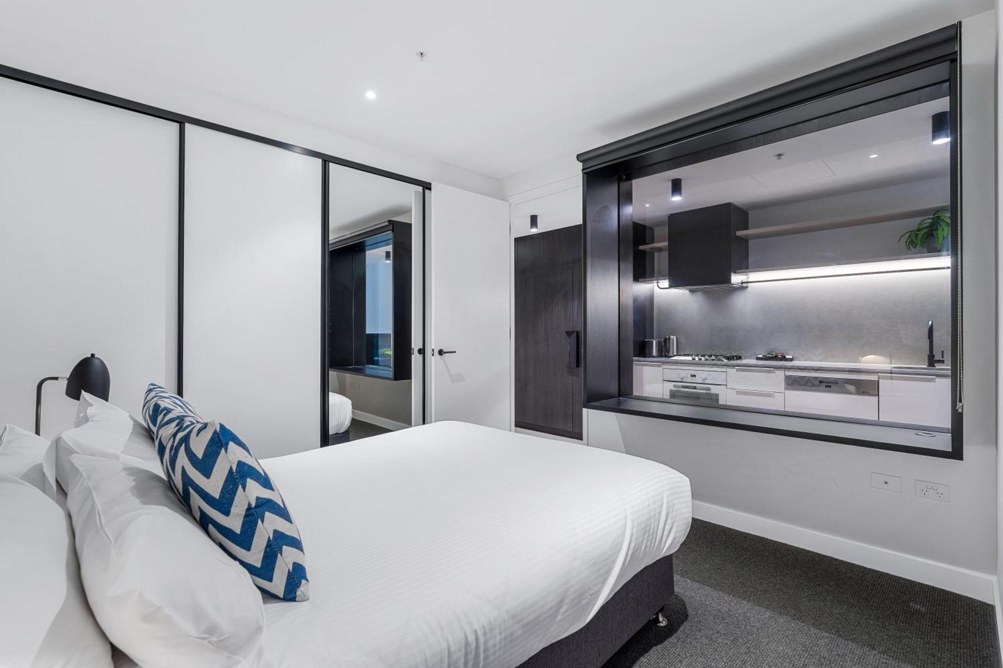 The Eminence Apartments By Cllix Melbourne Dış mekan fotoğraf