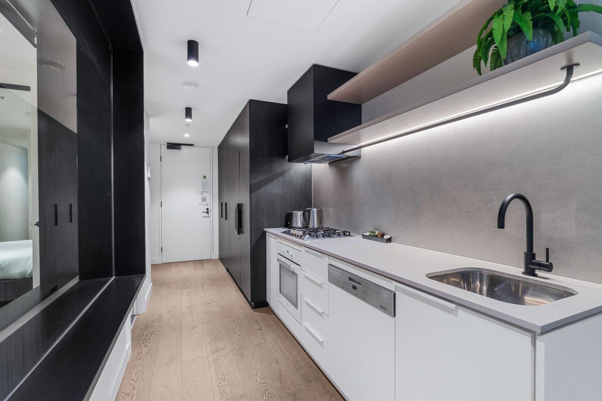 The Eminence Apartments By Cllix Melbourne Dış mekan fotoğraf